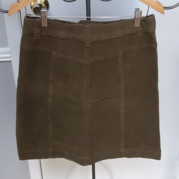 🌞BOGO🌞 H&M Corduroy Skirt - Picture 2 of 4